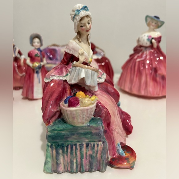 Royal Doulton Vintage Figurine Penelope - Picture 2 of 7